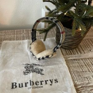 NWOT! Burberry Nova Check 100% Cashmere Earmuffs